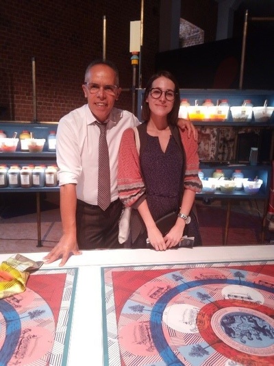 Даша с Фредериком, мастером по шелку Hermes, посвятившим бренду 30 лет своей жизни.